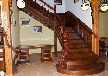 Деревянные лестницы частном доме