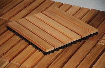 Протекающий деревянный пол