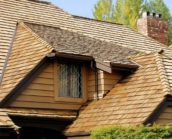 Деревянная крыша из дранки