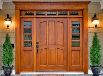 Входные двери из лиственницы - надежно и красиво